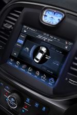 Chrysler 300C SRT8 2012 года